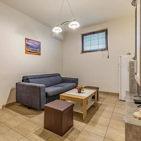 Apartment Amazing In With Kitchen