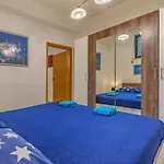 Lovely In With Wifi Apartment Pula