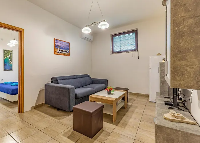 דירה Lovely In With Wifi