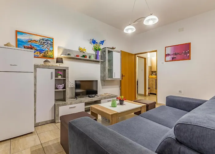 Lovely In With Wifi פולה