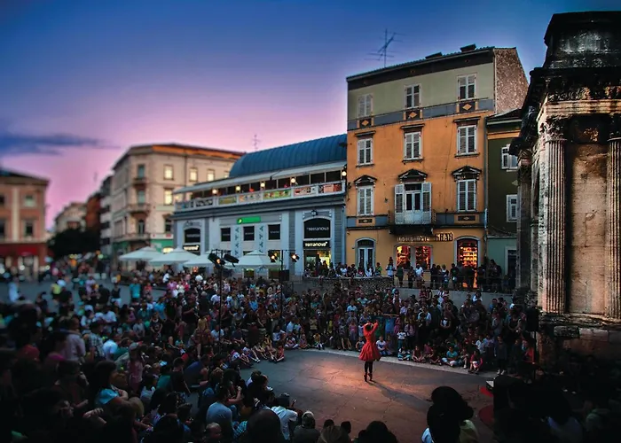 Lovely In With Wifi פולה