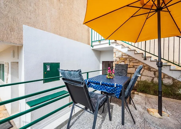 Lovely In With Wifi פולה