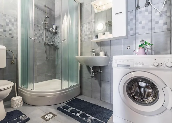 Lovely In With Wifi * פולה